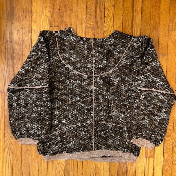 Vintage Embroidered Sweater β’ Purchased in UK - Picture 4 of 4